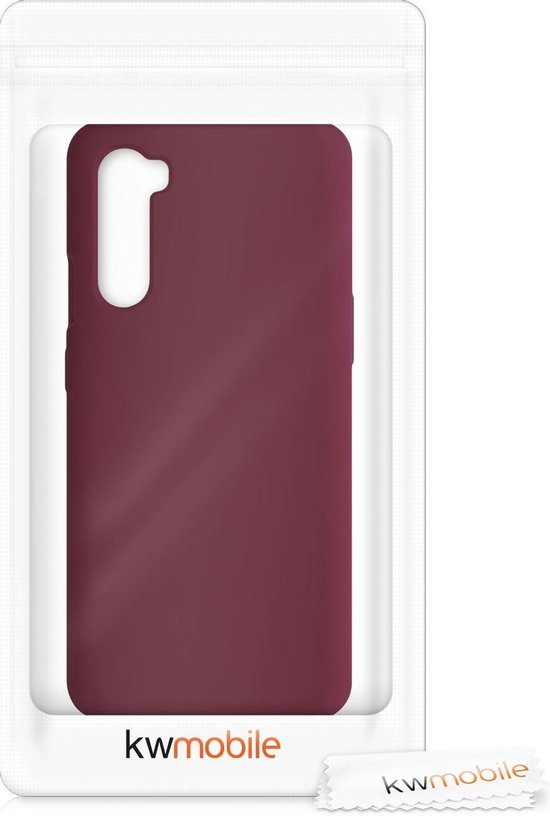 Rabarberrood telefoonhoesje van kwmobile voor OnePlus Nord, verpakt in een doorzichtige plastic verpakking.