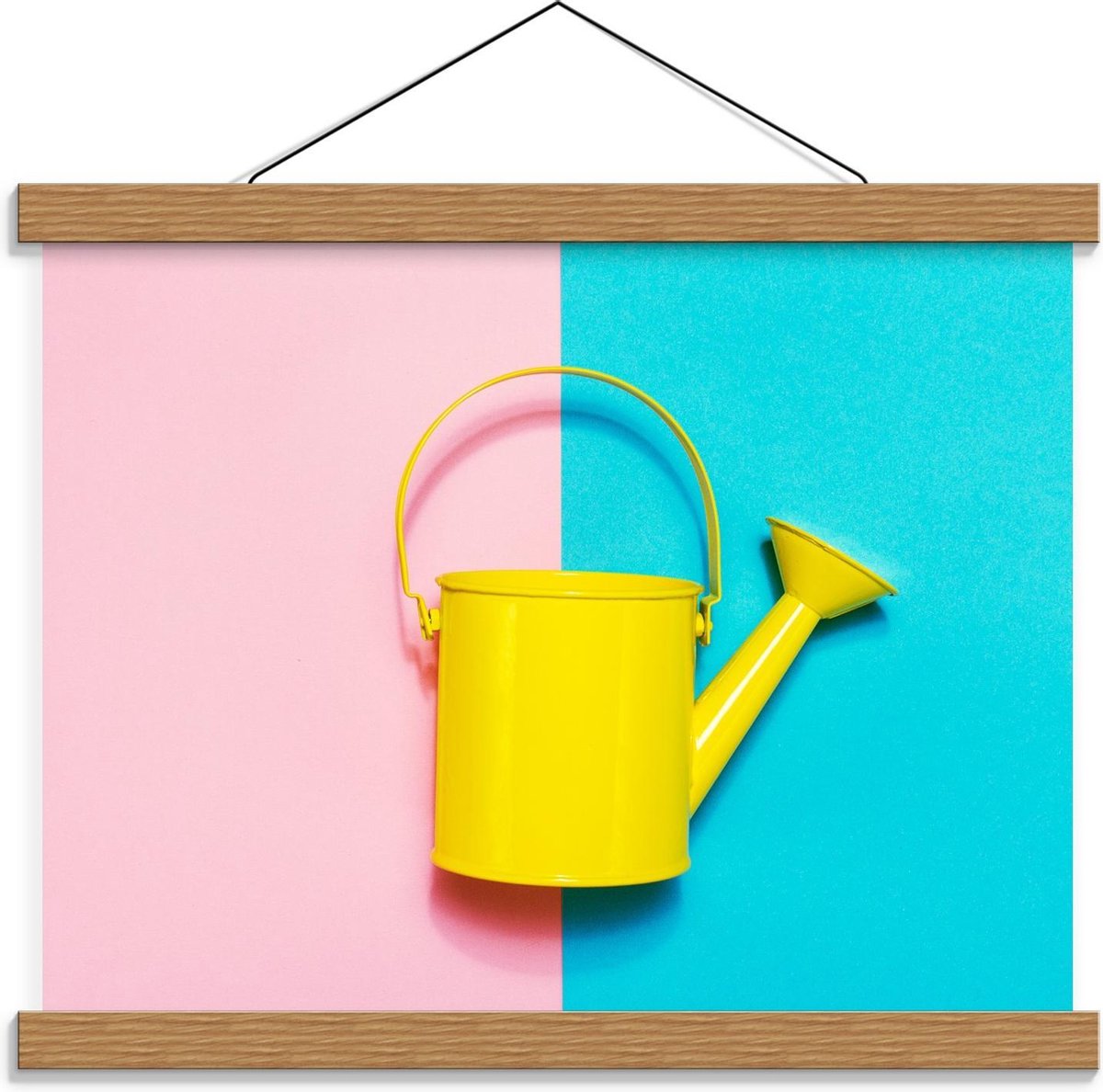 Schoolplaat – Gele Gieter op Blauw/Roze Vakken - 40x30cm Foto op Textielposter (Wanddecora