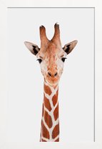 JUNIQE - Poster met houten lijst Giraffe -13x18 /Bruin & Wit