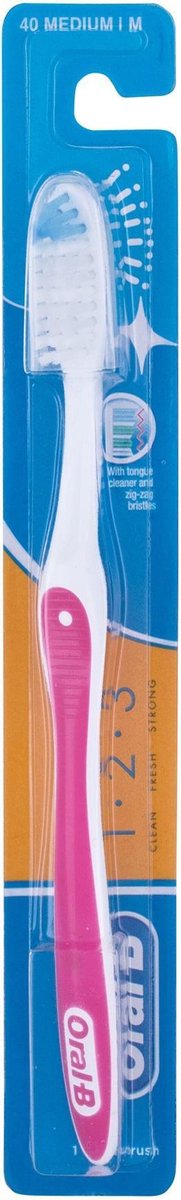 Oral B - 1-2-3 Medium Toothbrush - Toothbrush