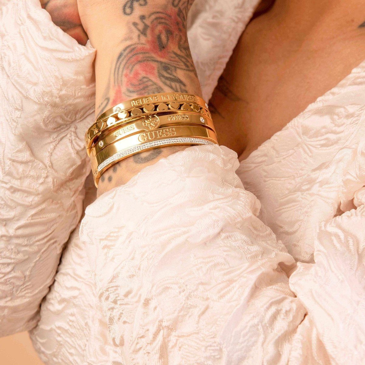 Guess Dames armband bangle plated Believe - Staal - Bangle - Cadeau -  Stijlvol -... | bol.com
