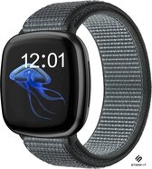 Nylon Smartwatch bandje - Geschikt voor  Fitbit Versa 3 nylon bandje - grijs-groen - Strap-it Horlogeband / Polsband / Armband