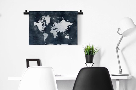 Wandkleed WereldkaartenKerst illustraties - Lichtblauwe en witte wereldkaart voor een achtergrond van donkerblauwe waterverf Wandkleed katoen 60x40 cm - Wandtapijt met foto