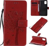 Voor Samsung Galaxy A31 Tree & Cat reliÃ«fpatroon Horizontale flip lederen tas met houder & kaartsleuven & portemonnee & draagkoord (rood)
