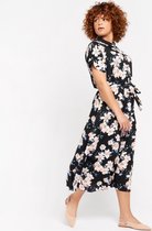 LOLALIZA Overhemd jurk met bloemen print - Zwart - Maat 42