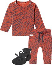 Noppies - Kledingset - 3delig - Broek Orinoco - Shirt Yasumi Ginger Charcoal - Slofjes Nelson Grey - Maat 74