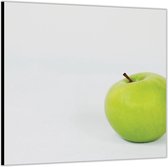Dibond –Groene Appel met Witte Achtergrond -80x80 Foto op Aluminium (Met ophang