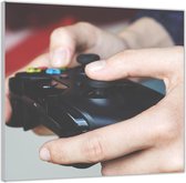 Plexiglas –Handen met Game Controler– 50x50 Foto op Plexiglas (Wanddecoratie op Plexiglas)