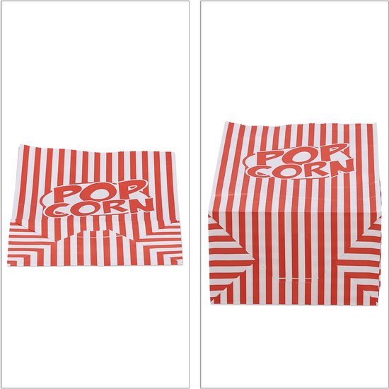 Twee close-ups van een leeg popcornzakje met rode en witte strepen.