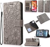 Skin Feel Reliëf Zonnebloem Horizontale Flip Leren Case met Houder & Kaartsleuven & Portemonnee & Lanyard Voor iPhone 12 (Grijs)