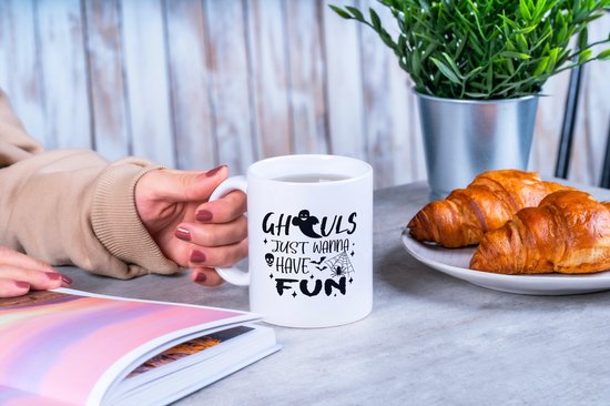 Tasse d'Halloween avec texte : Les goules veulent juste s'amuser | Décoration Halloween | Cadeaux drôles | Tasse de café | Gobelet à café | Tasse à thé | Tasse de thé