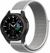 Strap-it Watch 4 & Watch 5 bandje - Samsung Galaxy Watch 4 Classic 42mm nylon band - zeeschelp - Geschikt voor Samsung Galaxy Watch 5 Pro – 44mm – 40mm & Galaxy Watch 4 40mm, 44mm