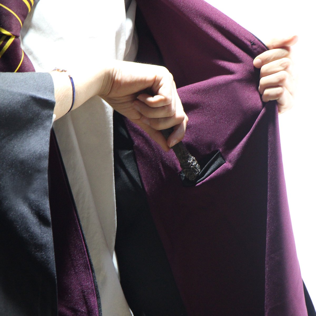 Harry Potter - Gryffindor Wizard Robe / Gryffoendor tovenaar kostuum (XS) — afbeelding 18