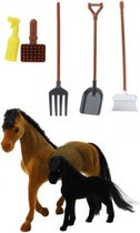 Paarden met accessoires