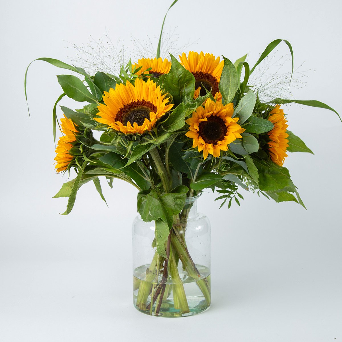 BloomGift | Boeketten | Boeket Zonnebloemen | 8 Stelen | Incl. Siergras