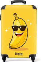 Bol.com NoBoringSuitcases.com® - Kinderkoffer - Kindertrolley - Lachende banaan met zwarte zonnebril - Handbagage koffer lichtge... aanbieding
