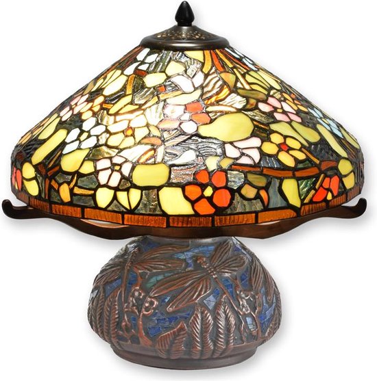 UNE LAMPE DE TABLE DE STYLE TIFFANY