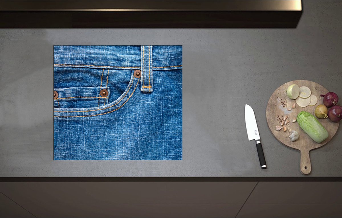 Inductieplaat Beschermer - Close-up van Broekzak van Jeans - 57x51 cm - 2 mm Dik - Inductie Beschermer - Bescherming Inductiekookplaat - Kookplaat Beschermer van Wit Vinyl