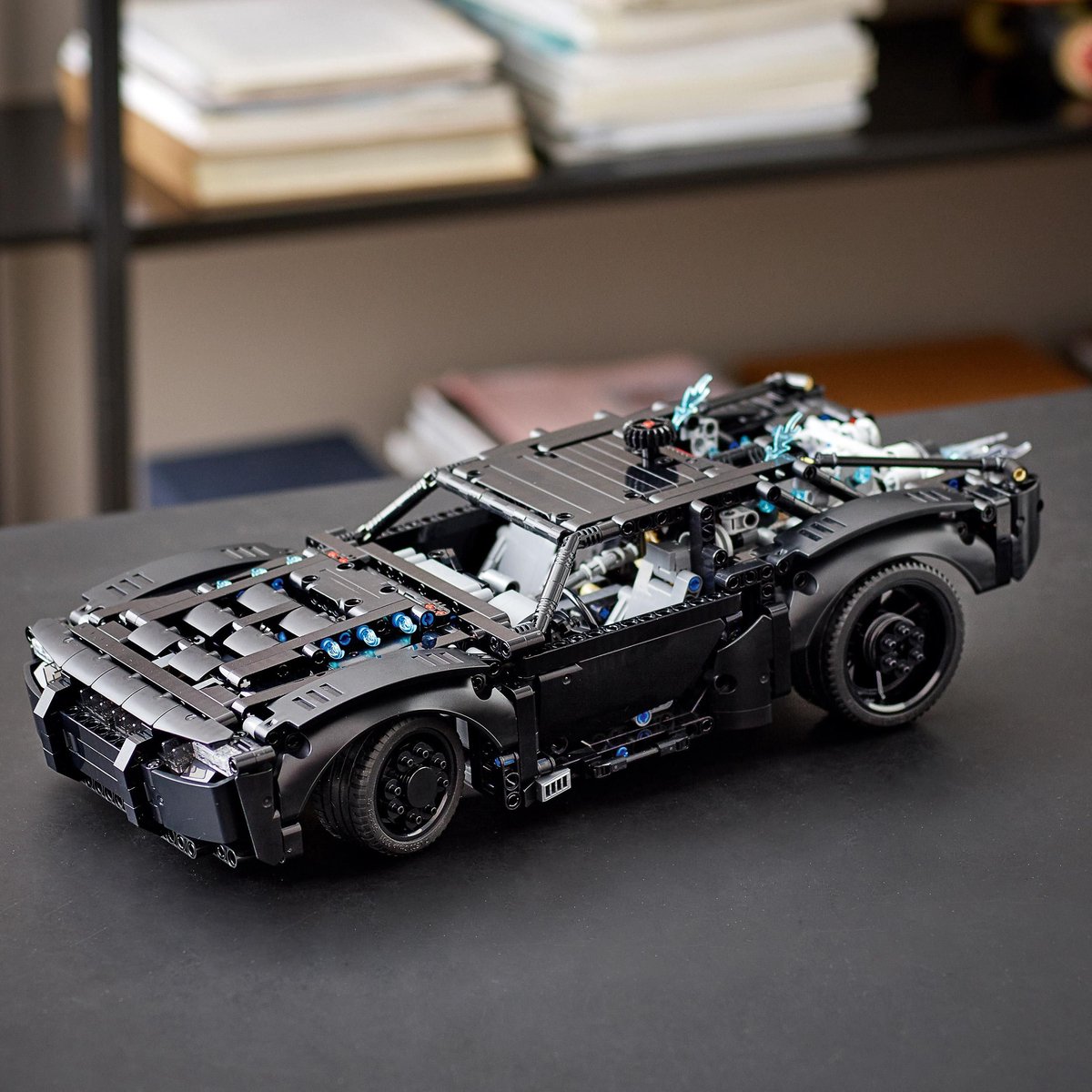 LEGO Technic Batman Batmobile - 42127 — afbeelding 2