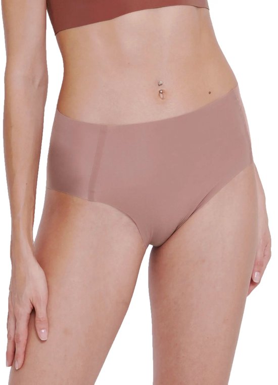 Culotte taille haute beige, finitions sans coutures, vue arrière.