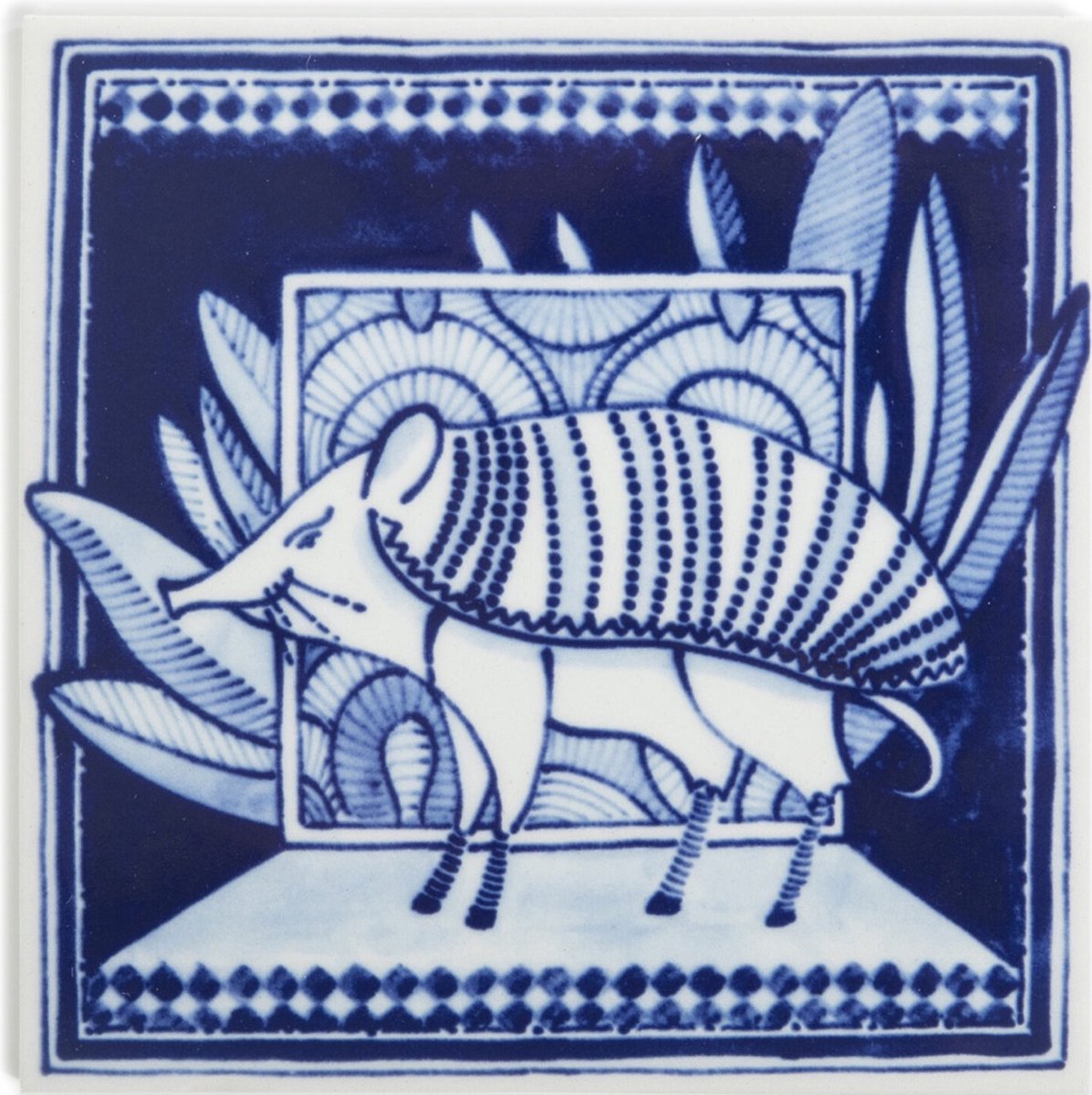 Moooi x Royal Delft tegel Extinct Animals - Armoured Boar