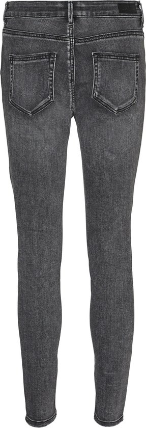 Grijze skinny jeans van voren gezien, met lichte wassing en zakdetails.