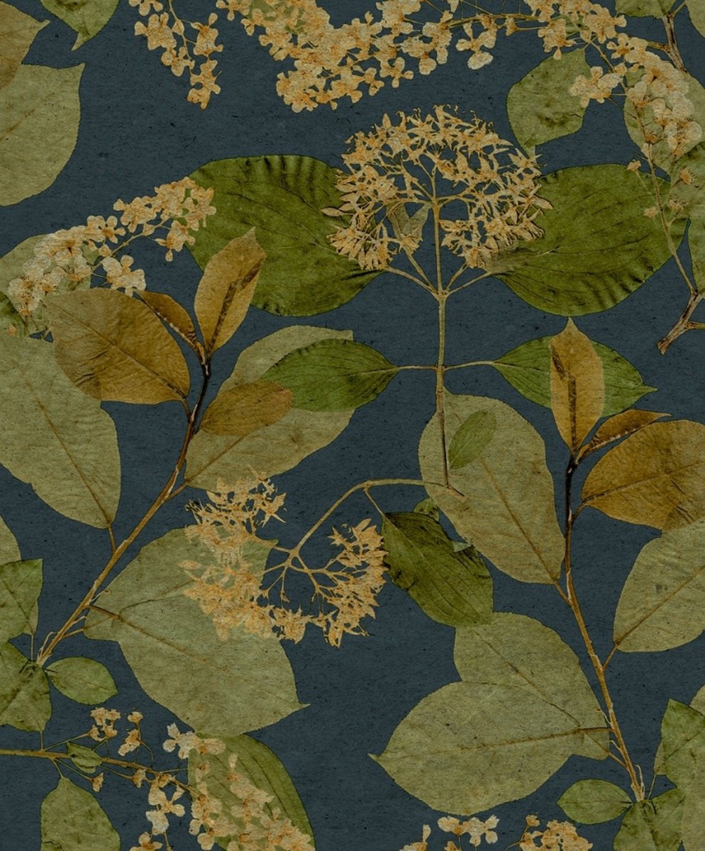 Herbarium - Vliesbehang - Leaves - Blaadjes - Donkerblauw - 0,53 x 10,05 M.