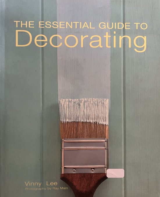 The Essential Guide to Decorating - cover