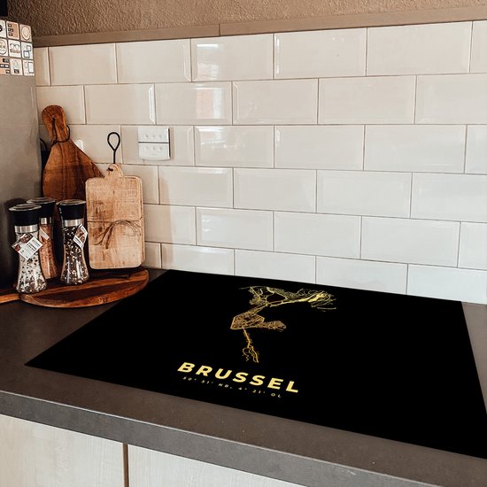 KitchenYeah® Inductie beschermer 78x52 cm - Plattegrond – Kaart - België - Brussel – Stadskaart - Goud - Kookplaataccessoires - Afdekplaat voor kookplaat - Inductiebeschermer - Inductiemat - Inductieplaat mat