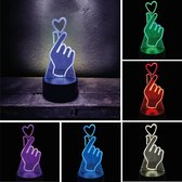 Klarigo® Nachtlamp – Hand met Hart - Hartje - Liefde - Valentijn - 3D LED Lamp Illusie – 16 Kleuren – Bureaulamp - Sfeerlamp – Nachtlampje Kinderen – Creative lamp - Met afstandsbediening