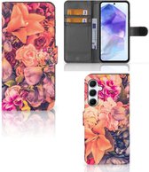 Flipcase Geschikt voor Samsung Galaxy A55 Telefoon Hoesje Cadeau voor Moeder Bosje Bloemen