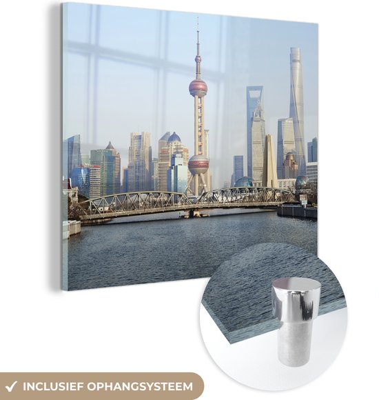 MuchoWow® Glasschilderij 90x90 cm - Schilderij acrylglas - Skyline van Shanghai met de Oriental Pearl Tower - Foto op glas - Schilderijen