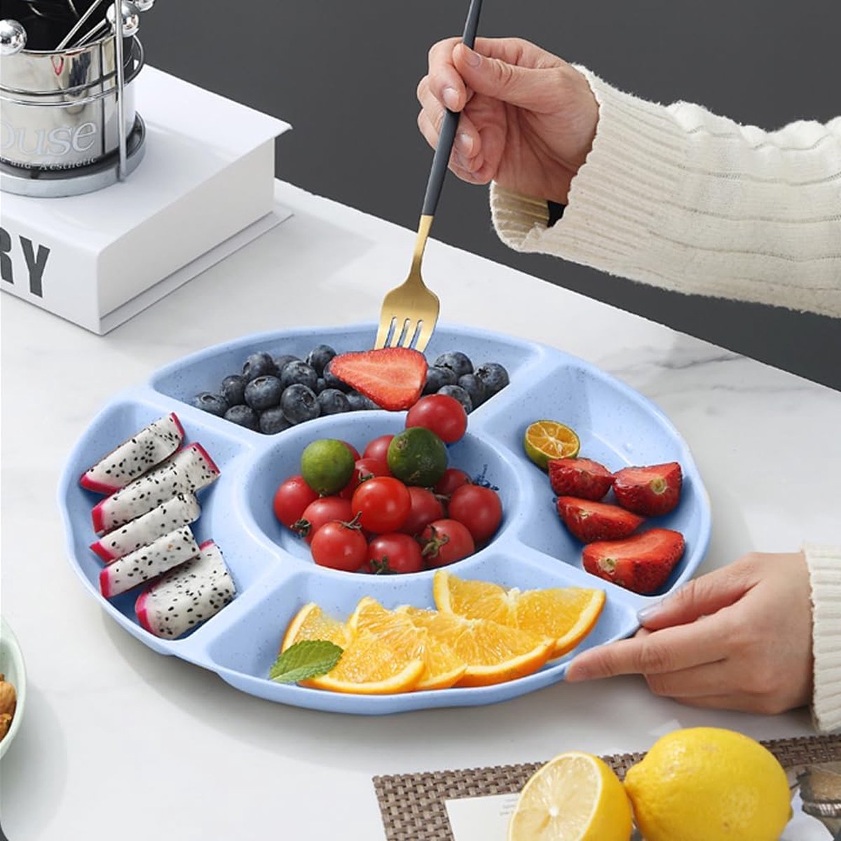 SRTSTR 4-delige snackplaat met vakken, snackschaal met verdeling, herbruikbare kunststof snackplaat voor kinderen, 4-vaks fruitschaal voor thuisfeestjes, noten, snoep en gedroogd fruit (4 kleuren