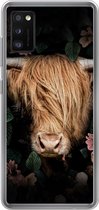 Geschikt voor Samsung Galaxy A41 hoesje - Schotse hooglander - Koe - Bladeren - Siliconen Telefoonhoesje