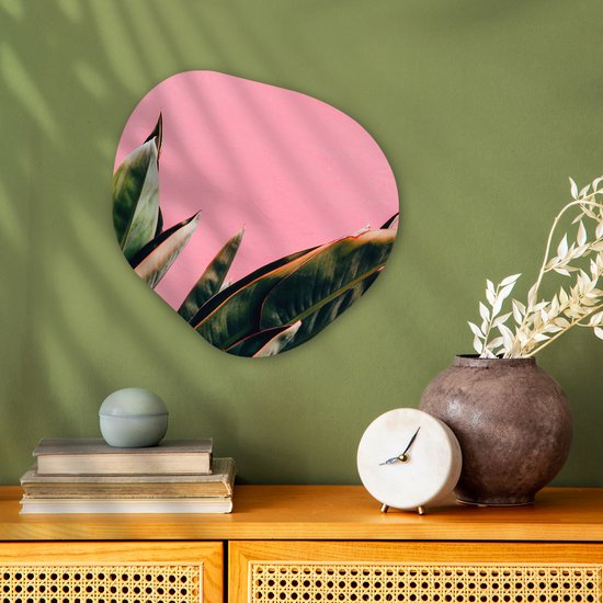 Décoration murale Organique - Décoration murale Plastique - Peinture Organique - Plantes - Feuilles - Langue de Femme - Rose - Tropical - 40x40 cm - Forme miroir asymétrique sur plastique