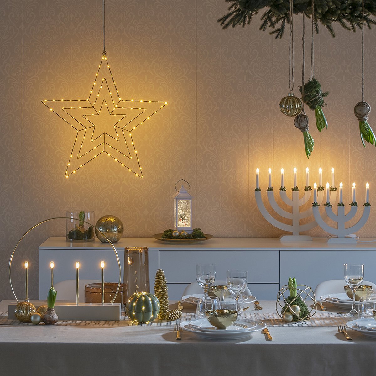 Konstsmide Sweden ® 4365-200 - Kerstdecoratie - LED verlichte watergevulde lantaarn met sneeuwpoppen en sneeuweffect - 10.5x27.5cm - op batterij - 5u timer of permanent - voor binnen - warmwit – foto 8