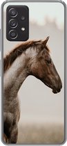 Telefoonhoesje Geschikt voor Samsung galaxy a73 hoesje - Paard - Mist - Natuur - Siliconen Telefoonhoesje
