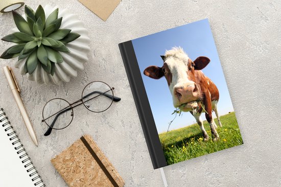 Cahier - Cahier d'écriture - Vache - Animaux - Fleurs - Herbe - Cahier - Format A5 - Bloc-notes - Cadeaux Sinterklaas - Cadeaux pour enfants - Cadeaux chaussures - Petits cadeaux