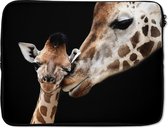 Laptophoes 15.6 inch - Giraffe - Dieren - Zwart - Portret - Dieren - Laptop sleeve - Binnenmaat 39,5x29,5 cm - Zwarte achterkant