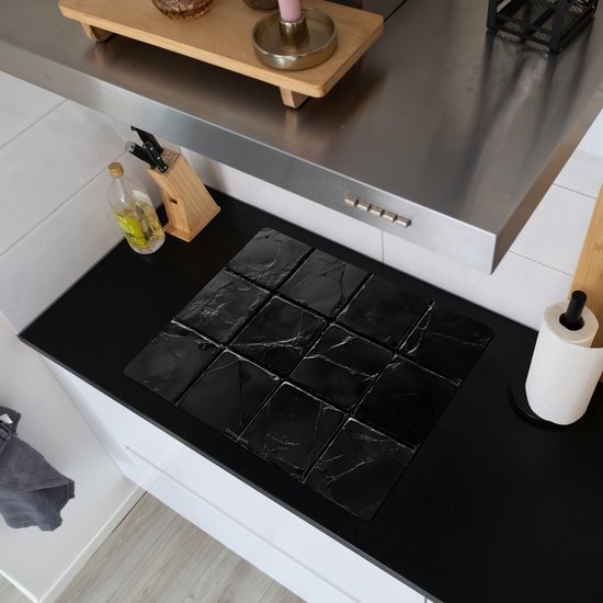 KitchenYeah® Protection plaque induction 65x55 cm - Noir - Carreaux - Pierre - Protege plaque de cuisson - Couvre plaque induction - Protecteur d'induction - Cuisine
