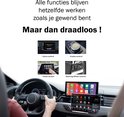 Auto dashboard met touchscreen, draaiknoppen, stuurwielbediening en "Voice control".