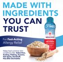 Een fles TropiClean OxyMed Oatmeal Treatment met een schaal havermout ernaast.