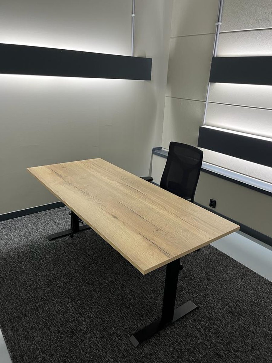 Elektrisch zit sta bureau premium – halifax natuur eiken blad – zwart onderstel – met memory functie en USB oplaadmogelijkheid – 180 x 80 – NIEUW