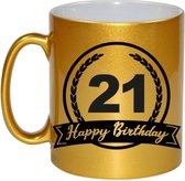Happy Birthday 21 years gouden cadeau mok / beker met wimpel 330 ml