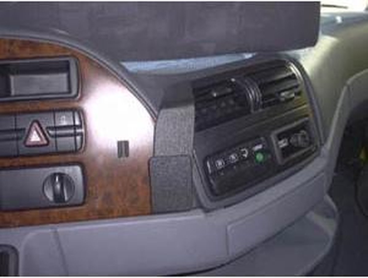 Brodit ProClip houder geschikt voor Mercedes Benz Actros 2003-2013 Angled mount