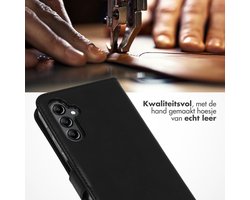 Selencia Hoesje - Geschikt voor Samsung Galaxy A14 (5G) / A14 (4G) - Echt Lederen Bookcase - Zwart