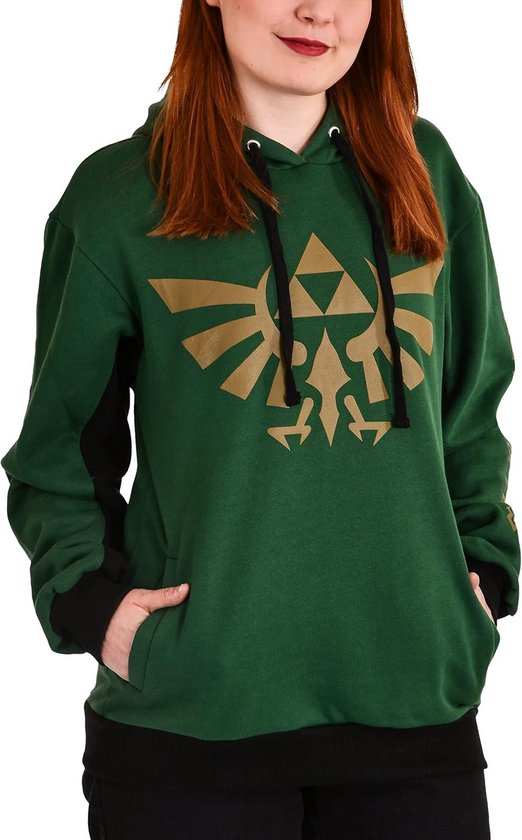 Groene hoodie met goudkleurig Triforce-logo op de borst en zwarte accenten.