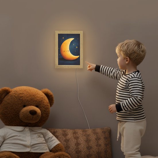 Nachtlampje 15x20 cm - Kinder lampje - Maan - Geel - Sterren - Gezichtje - Tafellamp kinderkamer - Slaapkamer lamp - Bedlamp kinderen - Kinderlampje stopcontact - Wandlamp babykamer - Nachtlampjes van OnlyWow — afbeelding 5