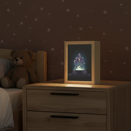Nachtlampje 15x20 cm - Kinder lampje - Heks - Magie - Heksenketel - Paars - Tafellamp kinderkamer - Slaapkamer lamp - Bedlamp kinderen - Kinderlampje stopcontact - Wandlamp babykamer - Nachtlampjes van OnlyWow — afbeelding 2