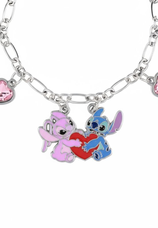 Zilverkleurige schakelarmband met een blauw Stitch en een roze Angel bedeltje die een rood hart vasthouden.